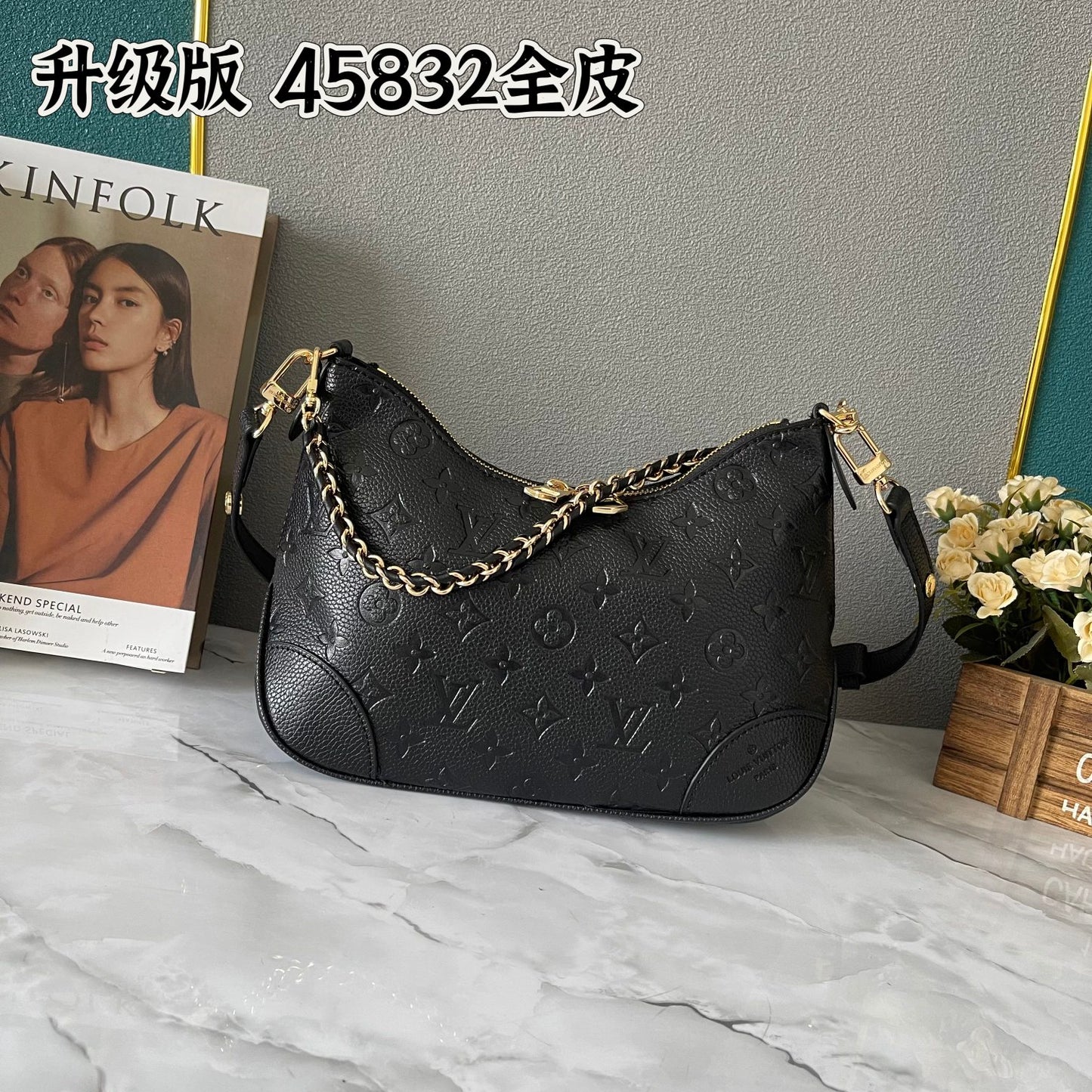 1XE57B (Fashionable leather bag )