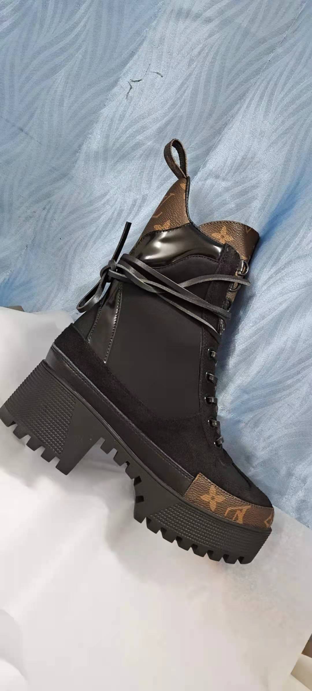 2XB204Z 1:1 High quality leather boot (top layer leather lining)