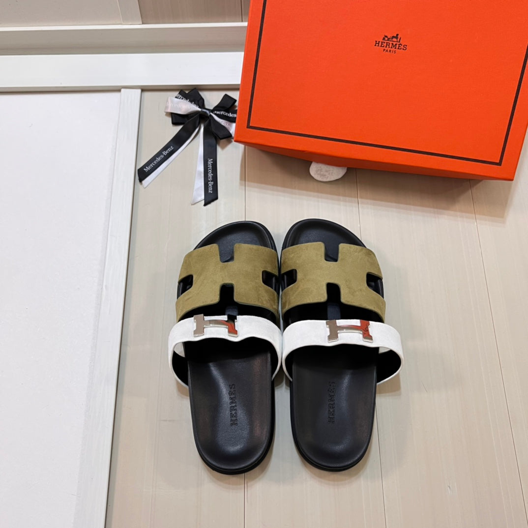 14H207Z  fashion Slippers