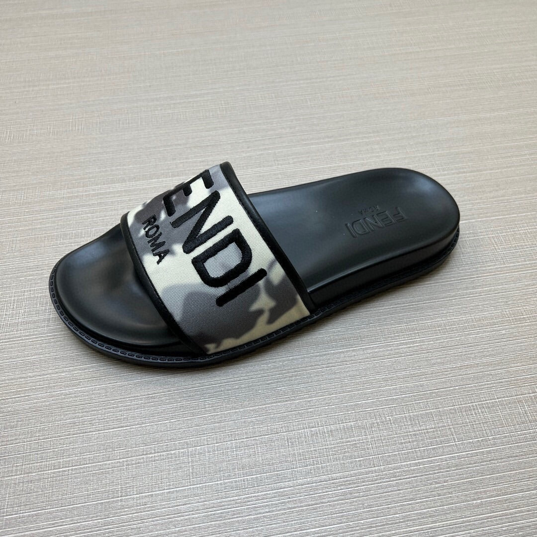 54F24Z    fashion slippers