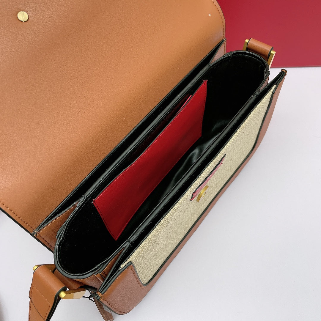 5A45B  Fashionable leather bag 