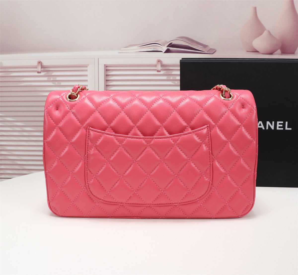 1XC97B  Fashionable leather bag 