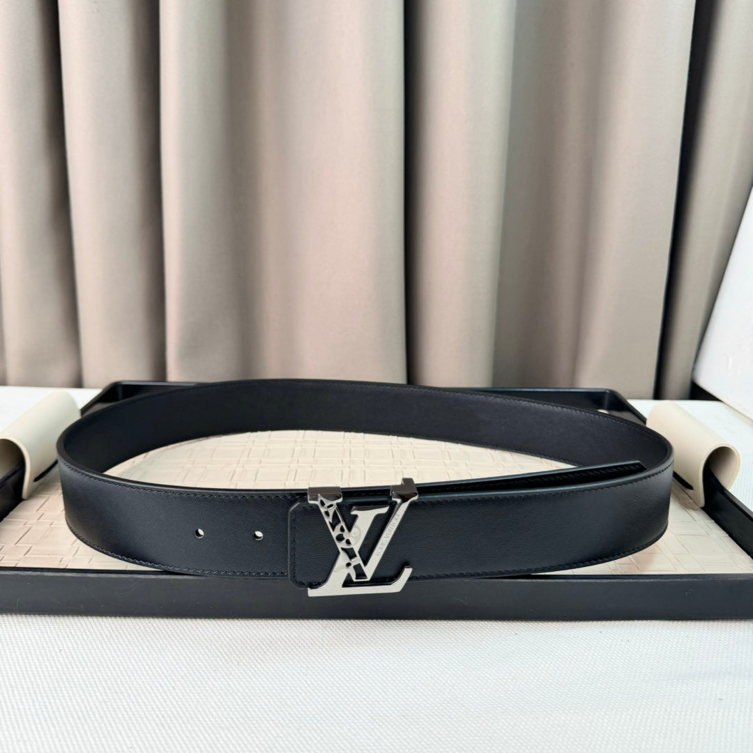 14E26P   (High quality leather belt With full package)