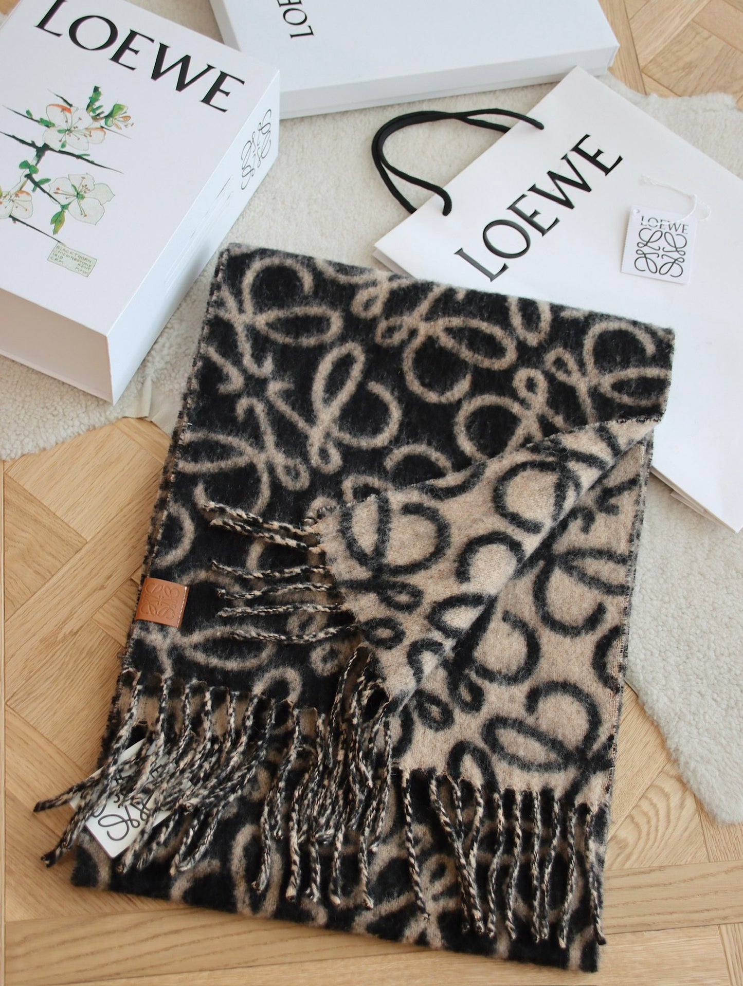 14A242W　Fashion scarves