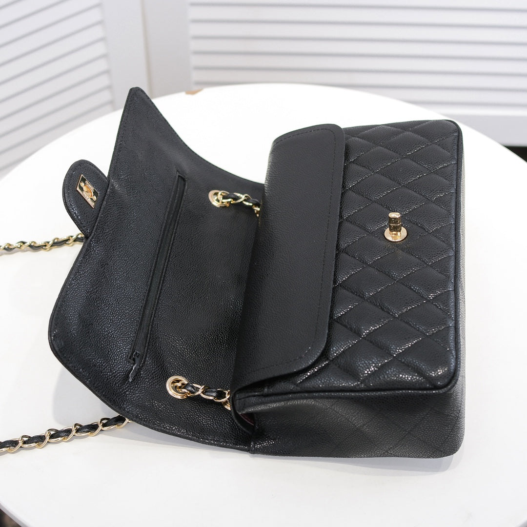 1XC96B  Fashionable leather bag 