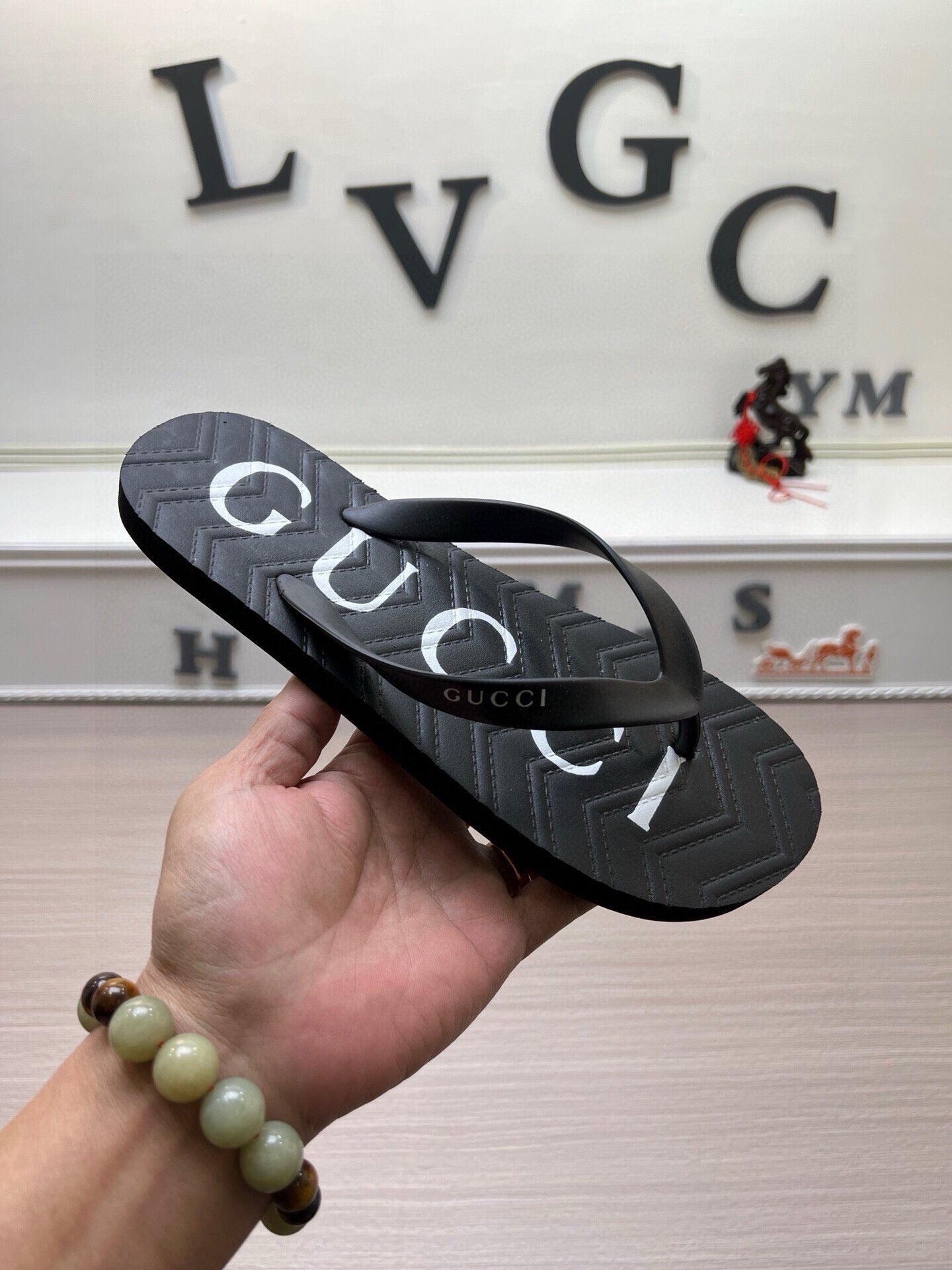 54B39Z   fashion  slippers