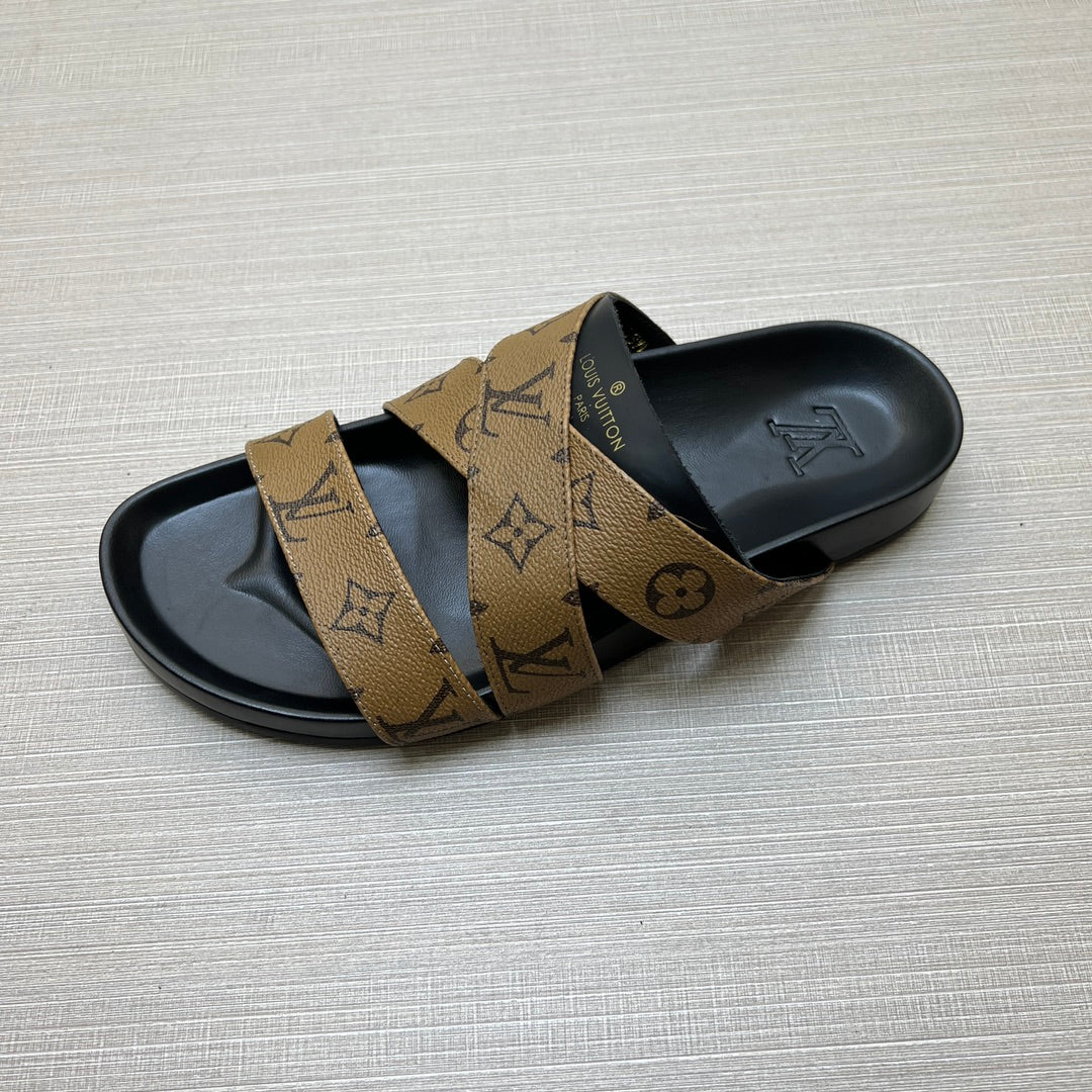 54E89Z   fashion  slippers