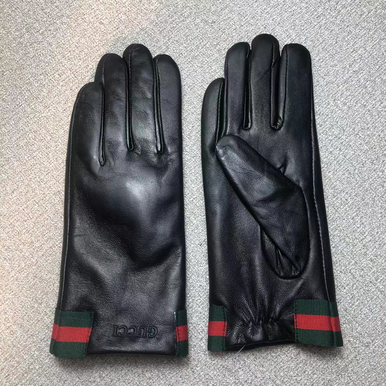 24B94S   Fashion gloves