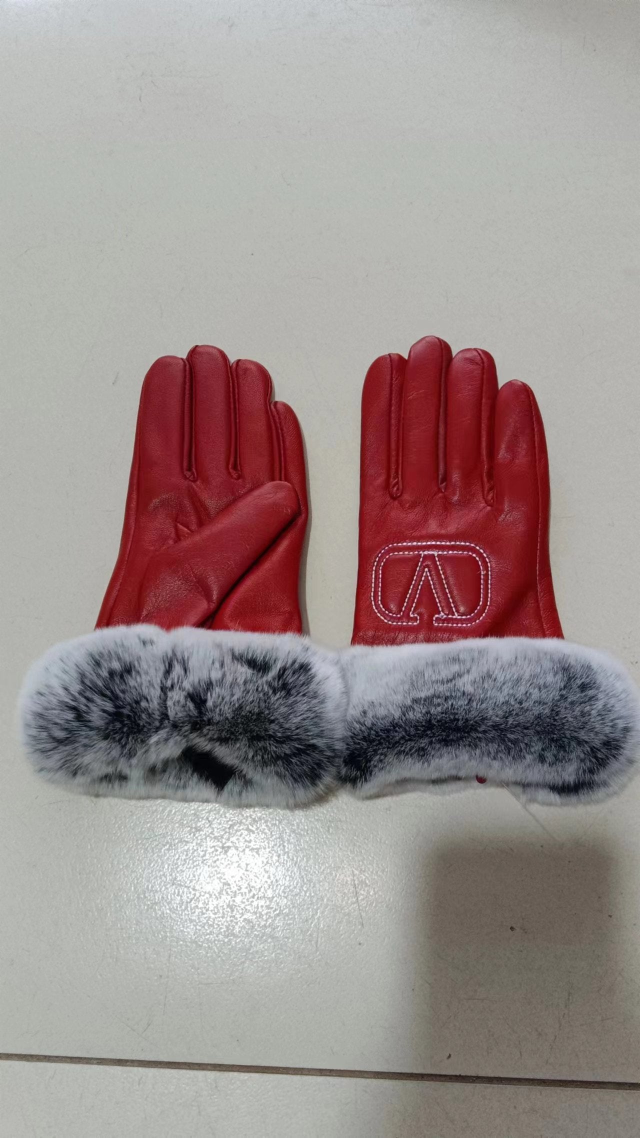 24VL111S   Fashion gloves