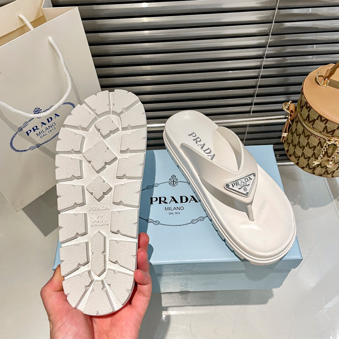 14PD181Z  fashion Slippers