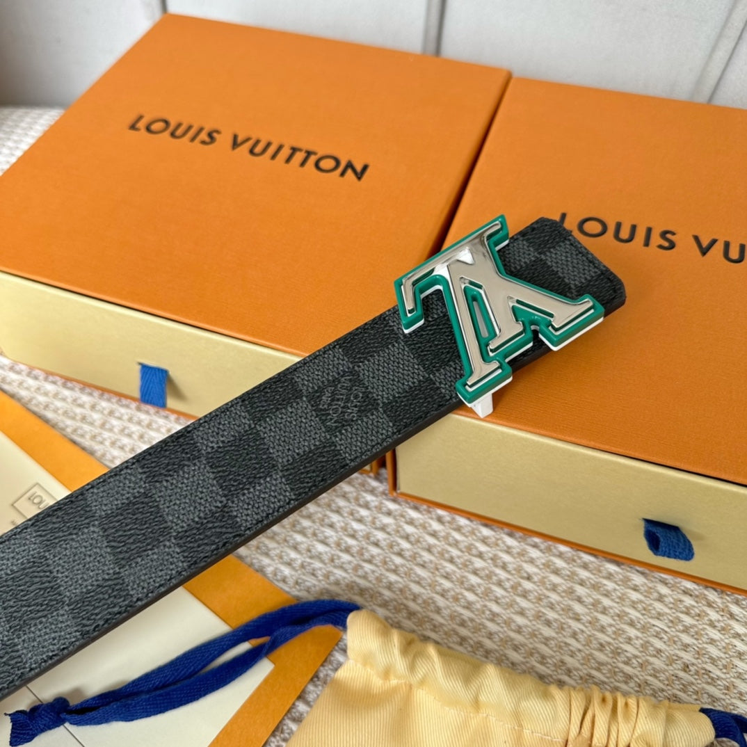 14E56P   (High quality leather belt With full package)