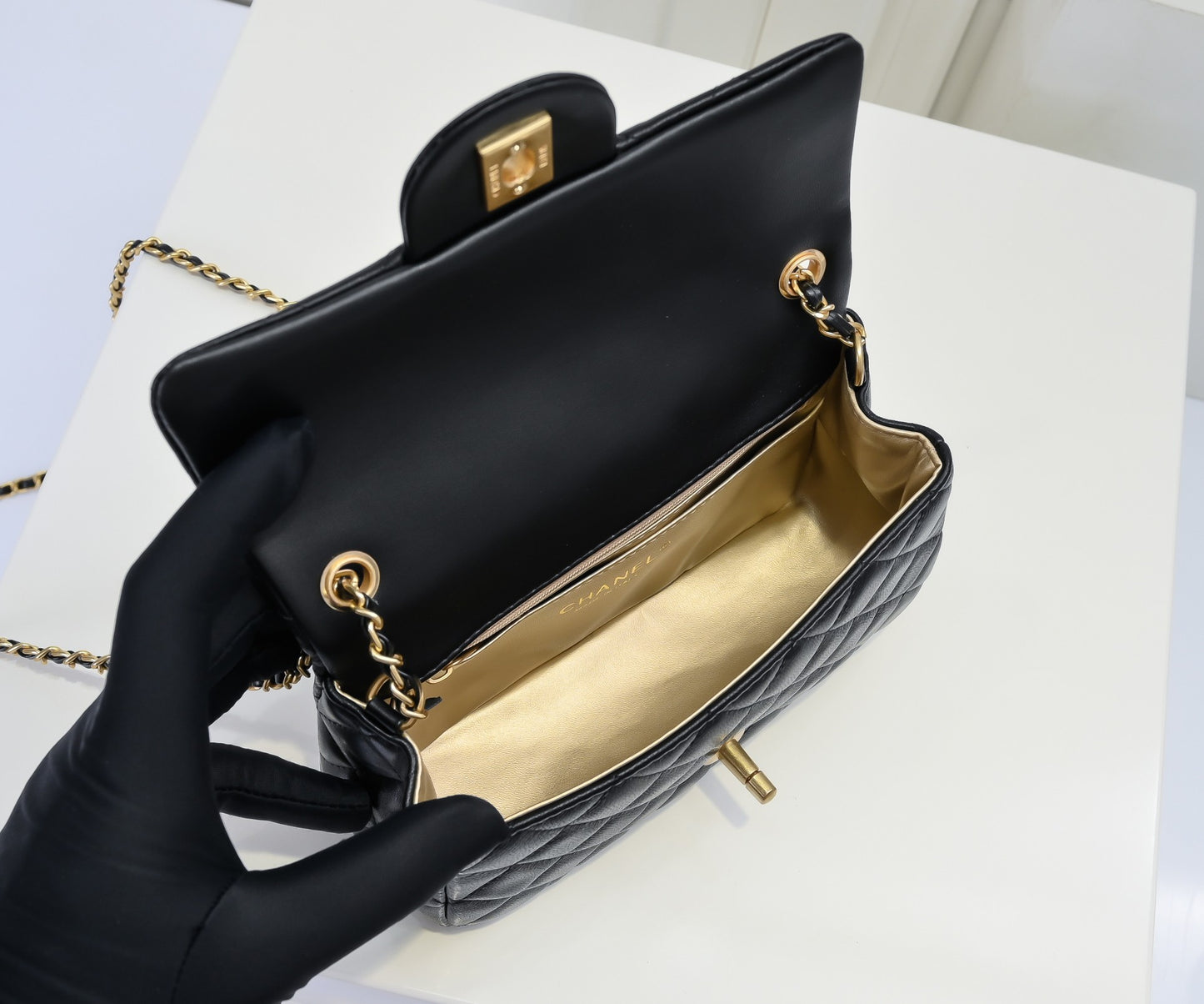 1XSL76B (Fashionable leather bag )