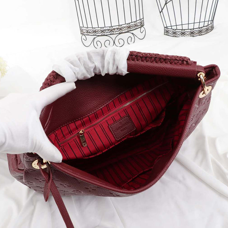 2E23B  Fashionable leather bag 