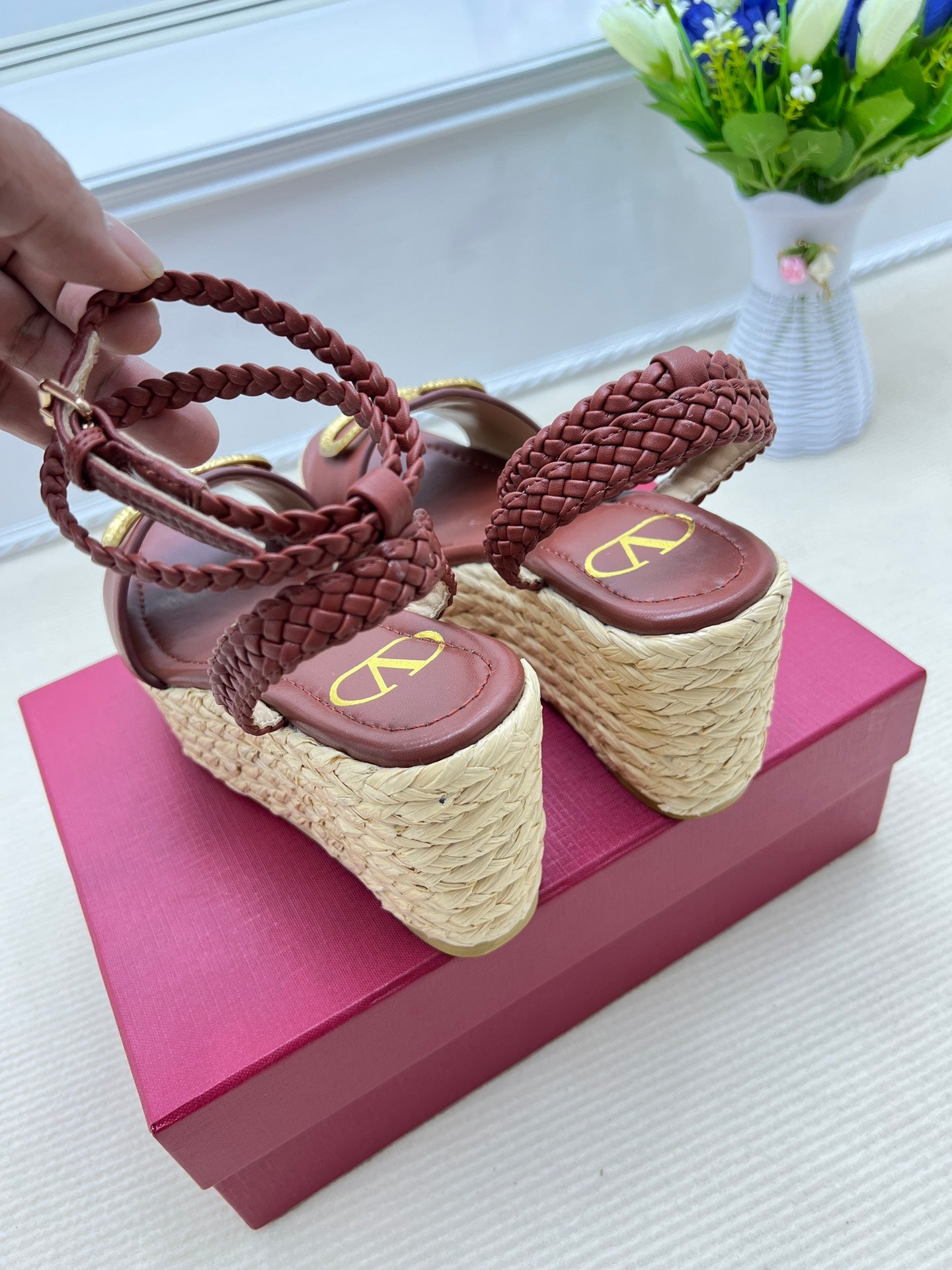 1: 1 High quality leather sandals 5YVL101Z