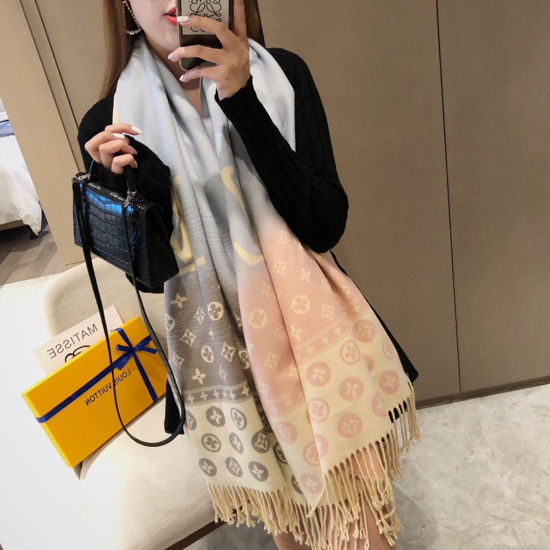 14E467W　 Fashion scarves