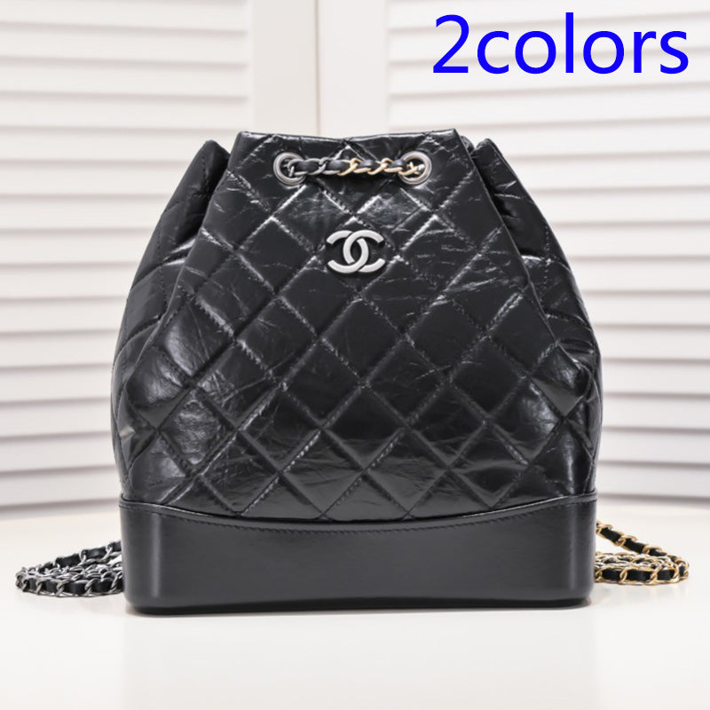 1XC262B  Fashionable leather bag 