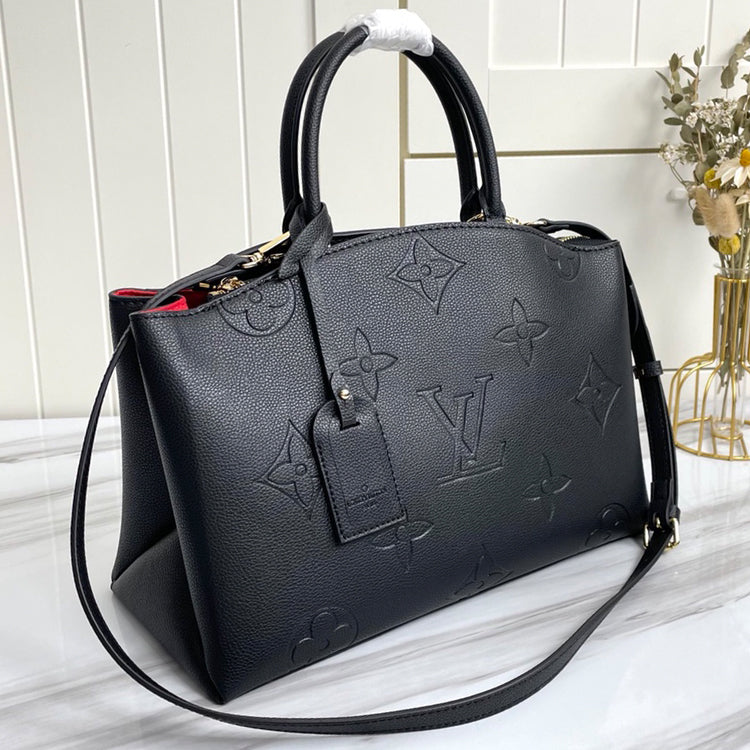 1E059B  Fashionable leather bag 