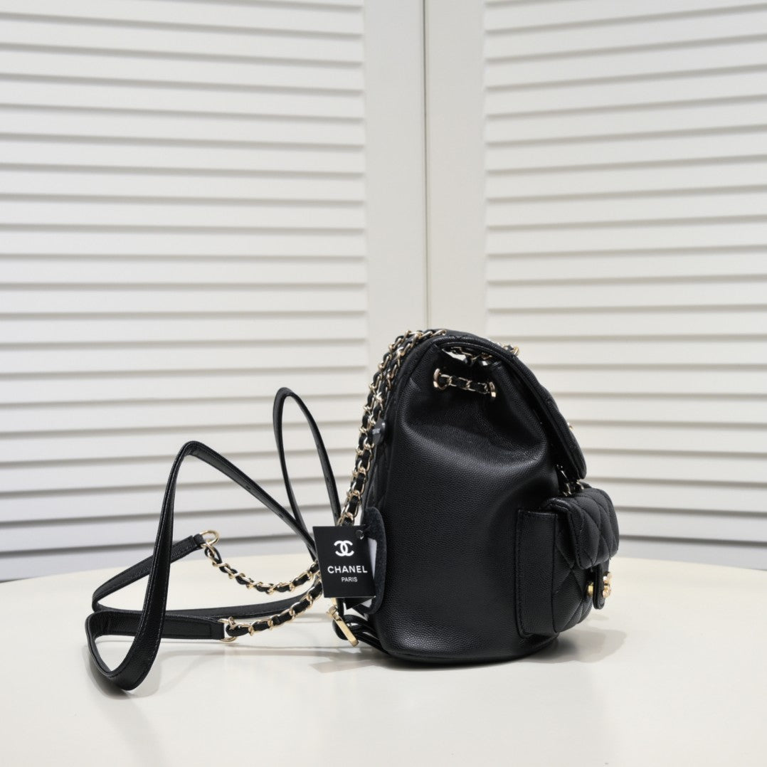 1XC66B  Fashionable leather bag 