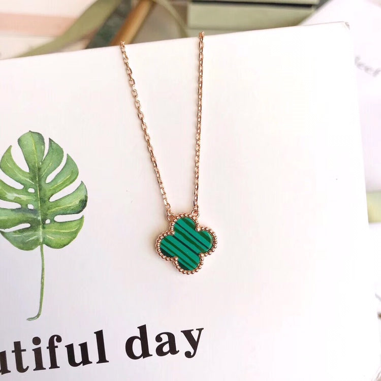 5XVA184X (High quality 1 flower necklace)