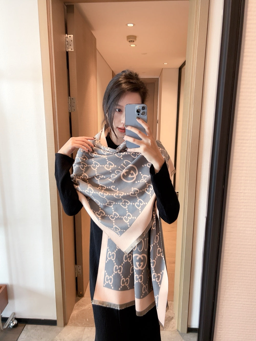 14B329W　Fashion scarves