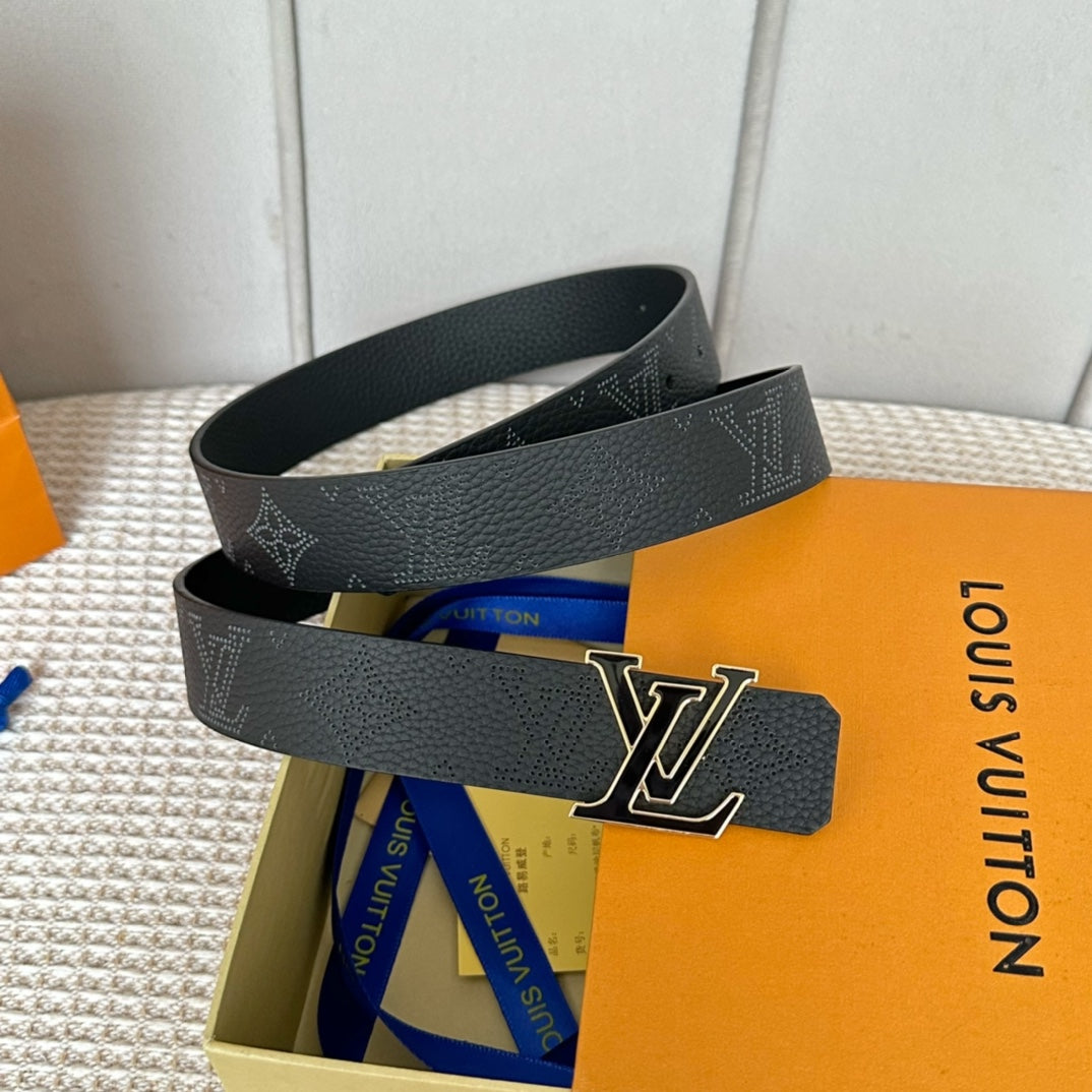 14E19P   (High quality leather belt With full package)