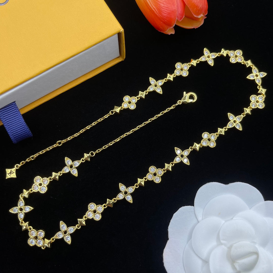 14E969X   Fashion Necklaces