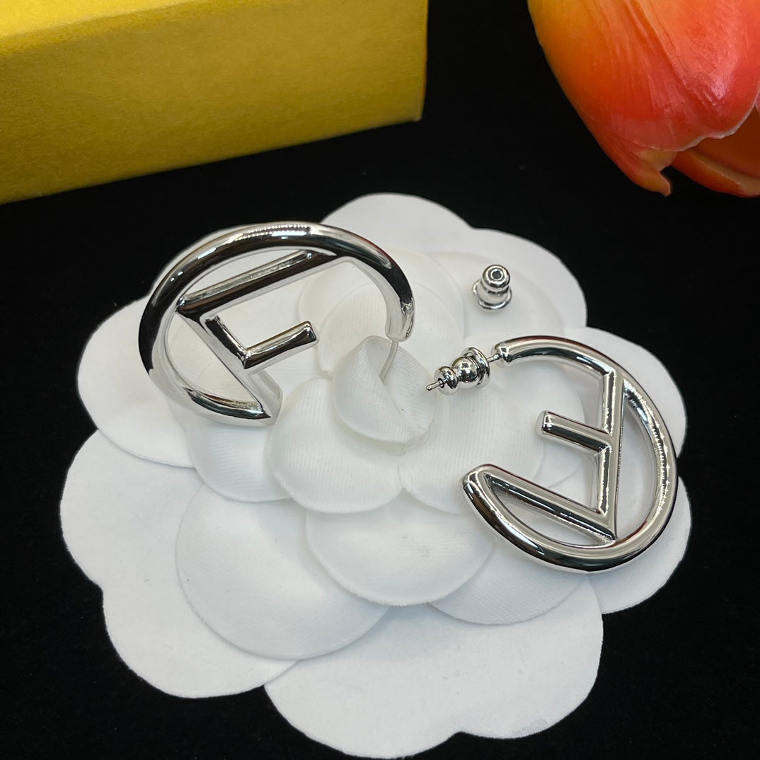 14F647E   Fashion Earrings