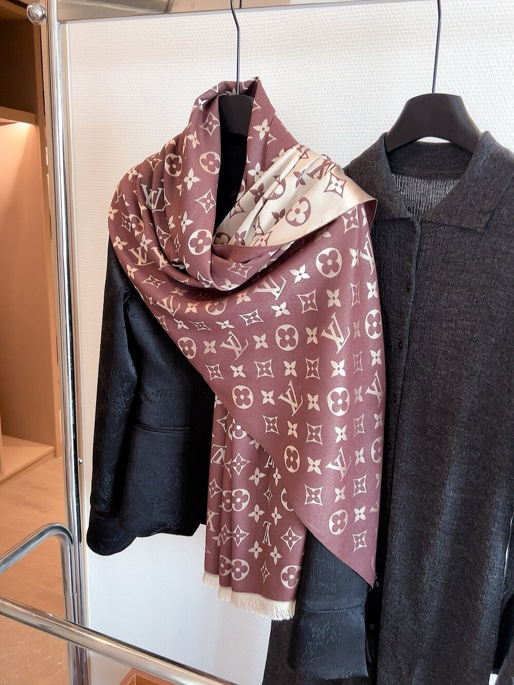 14E287W　 Fashion scarves