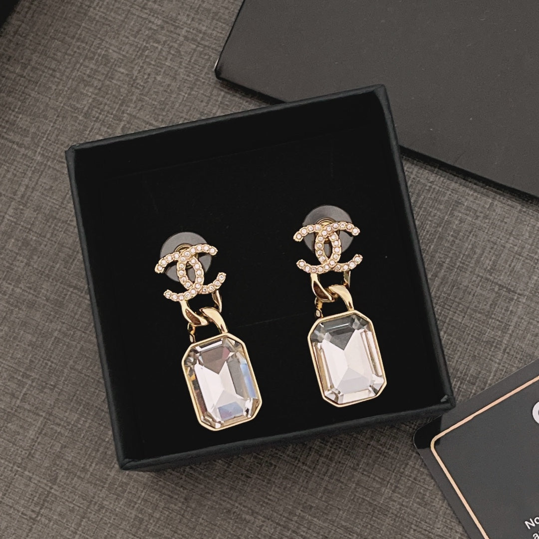 14C341E  Fashionable and high quality Earrings