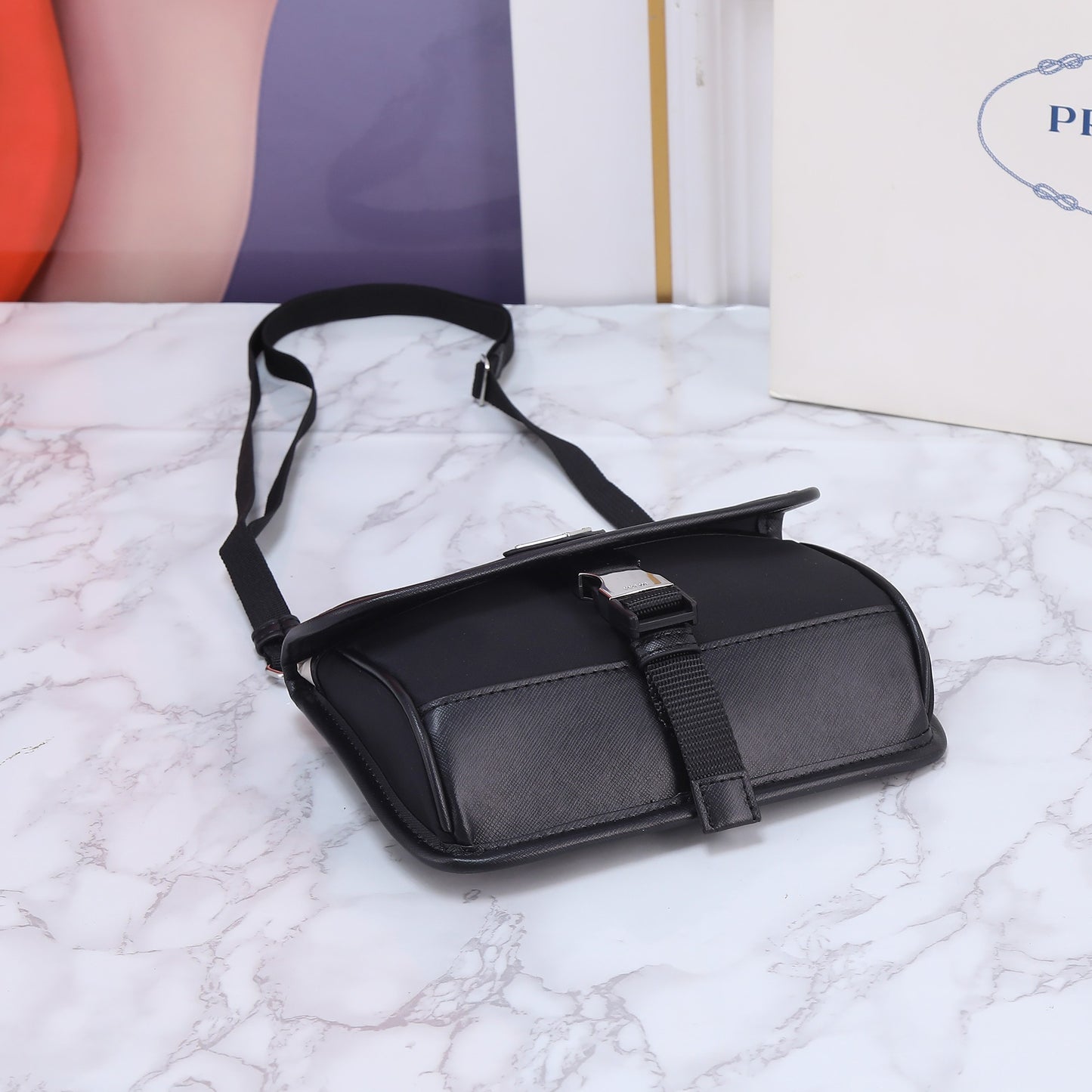 1XPD76B  Fashionable  bag 