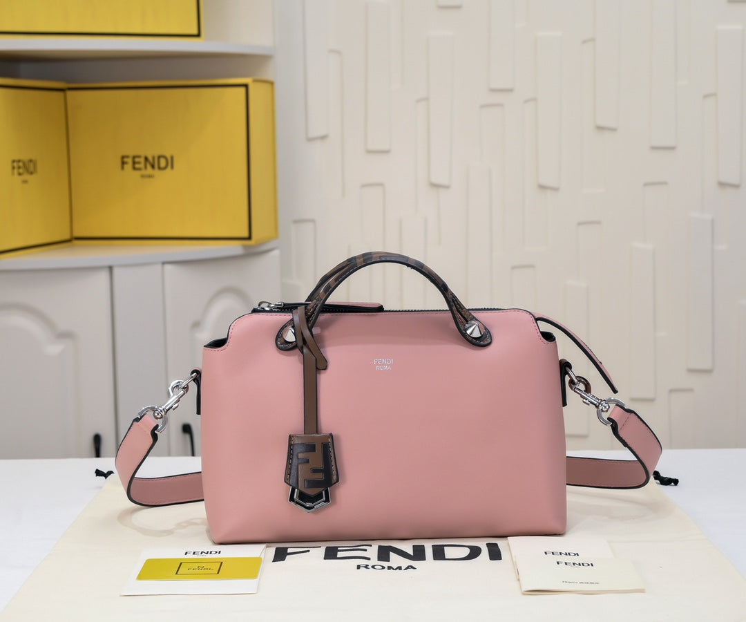 2XF331B  Fashionable leather bag 