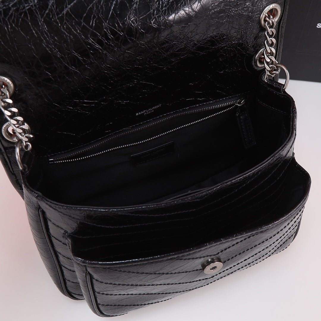 1XSL17B  Fashionable leather bag 