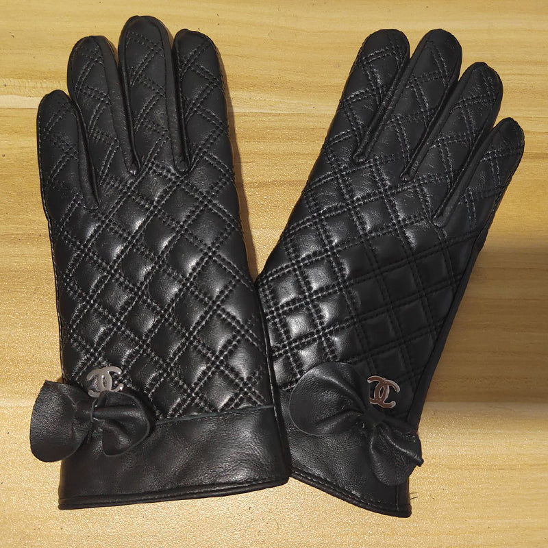 24C79S   Fashion gloves