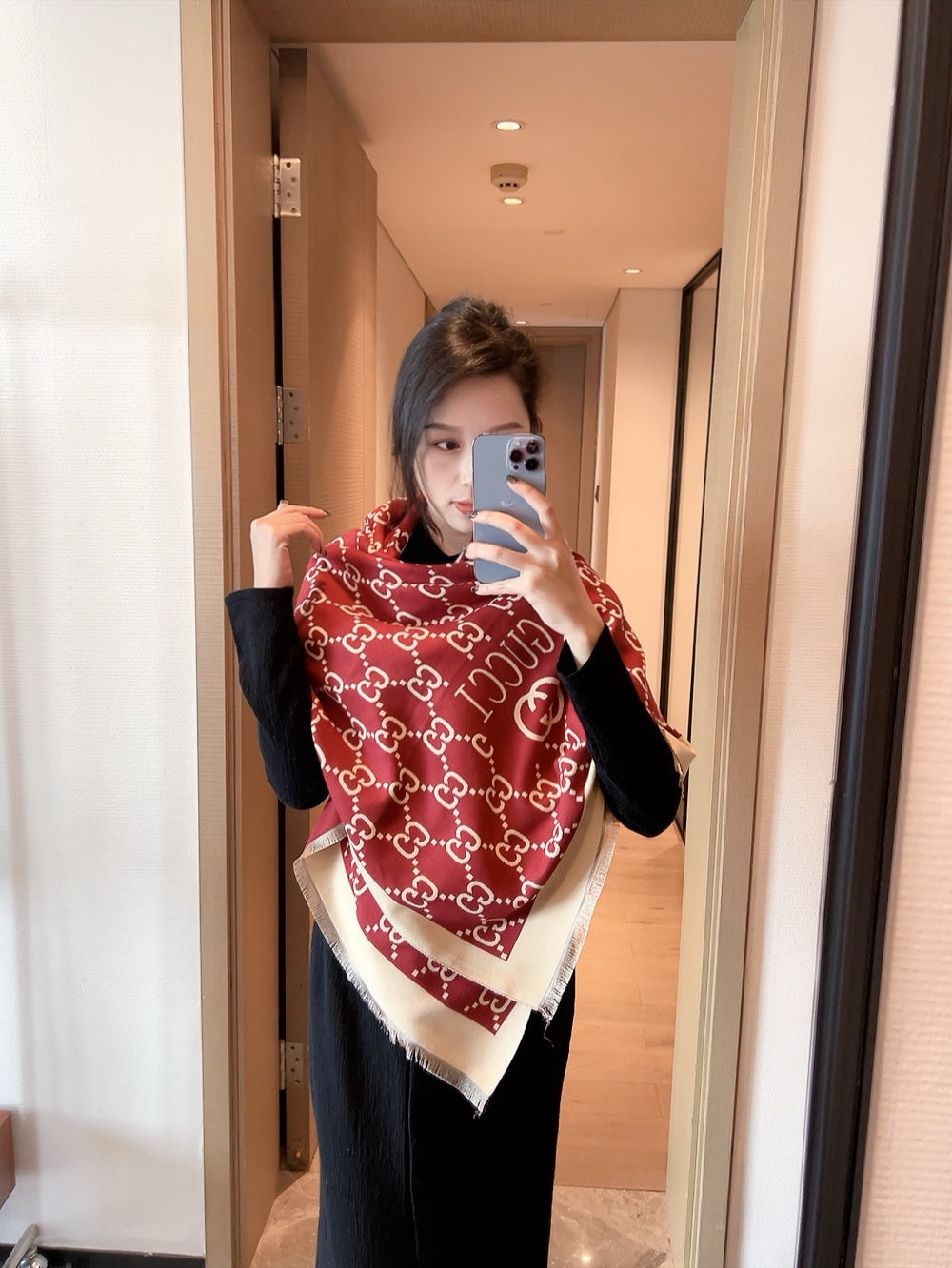 14B329W　Fashion scarves