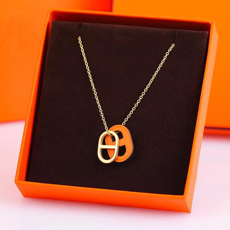 P4H9X Fashionable and high quality Necklaces