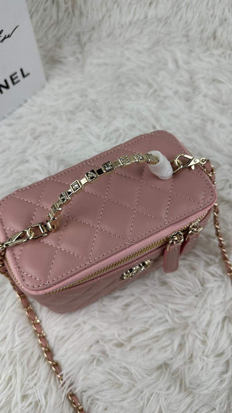 1XC377B  Fashionable leather bag 