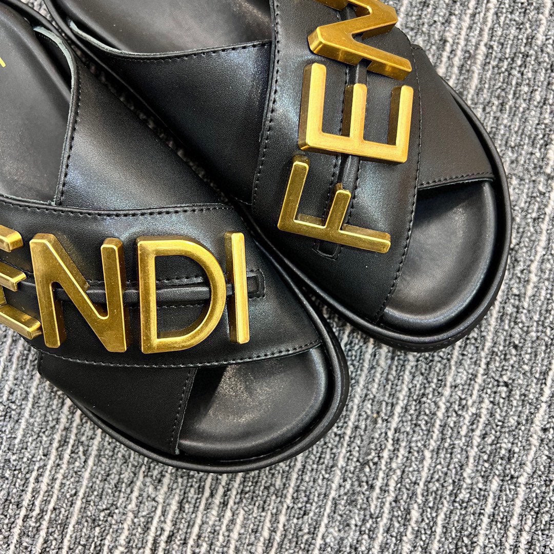 1: 1 High quality leather sandals 5YF93Z