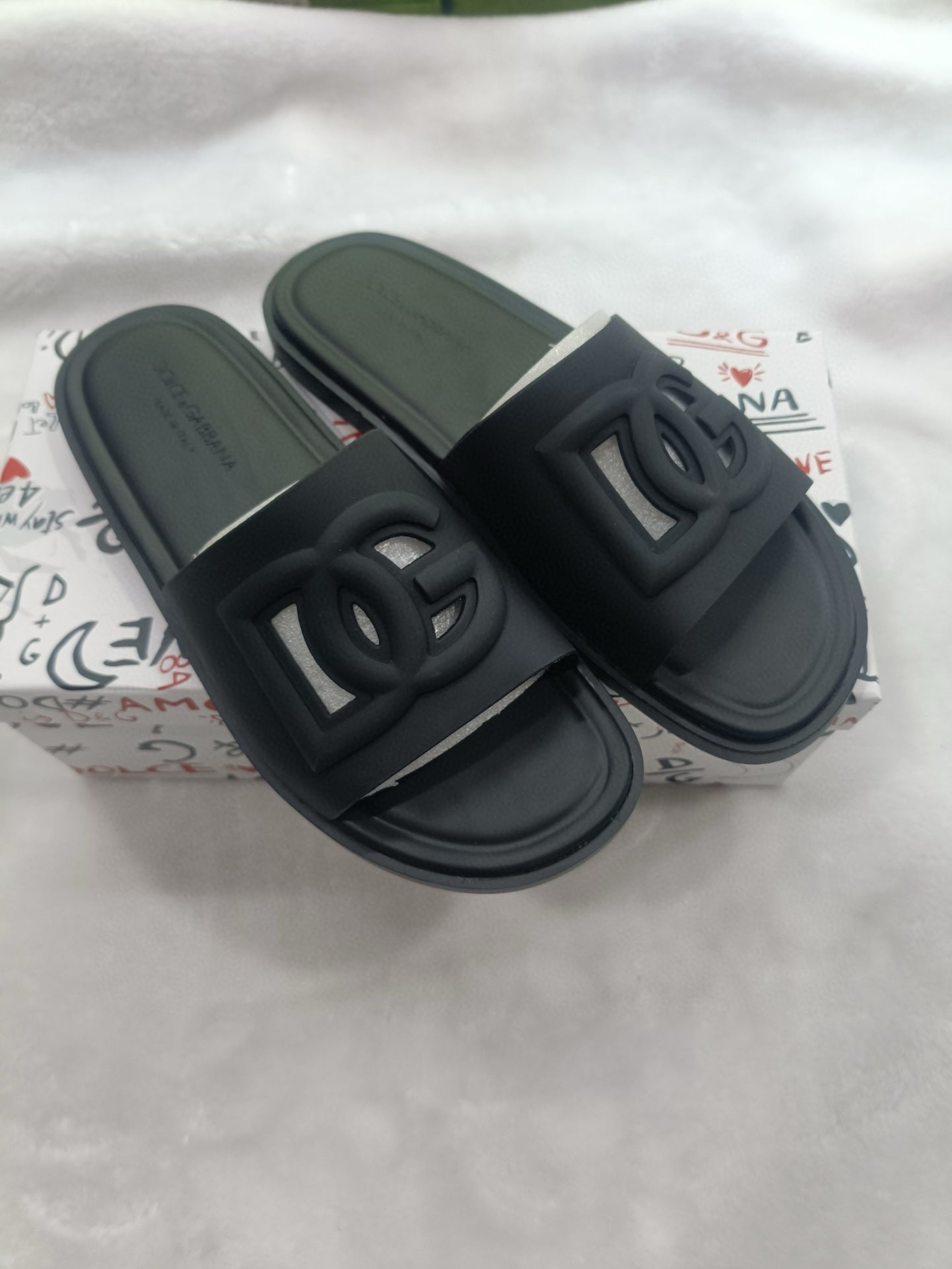 54A82Z   fashion  slippers