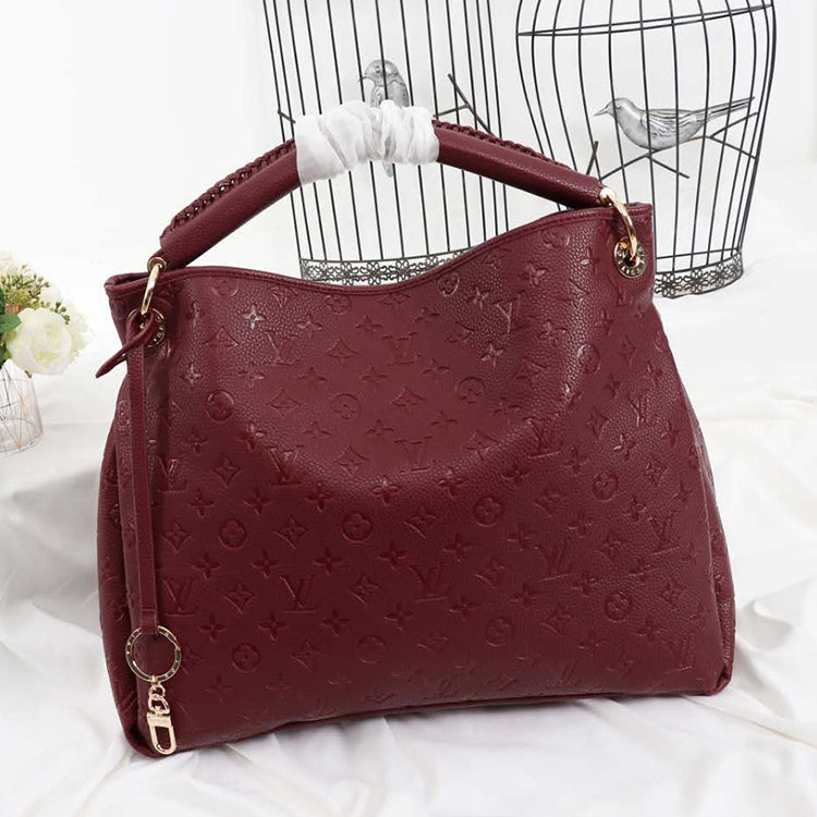 2E23B  Fashionable leather bag 