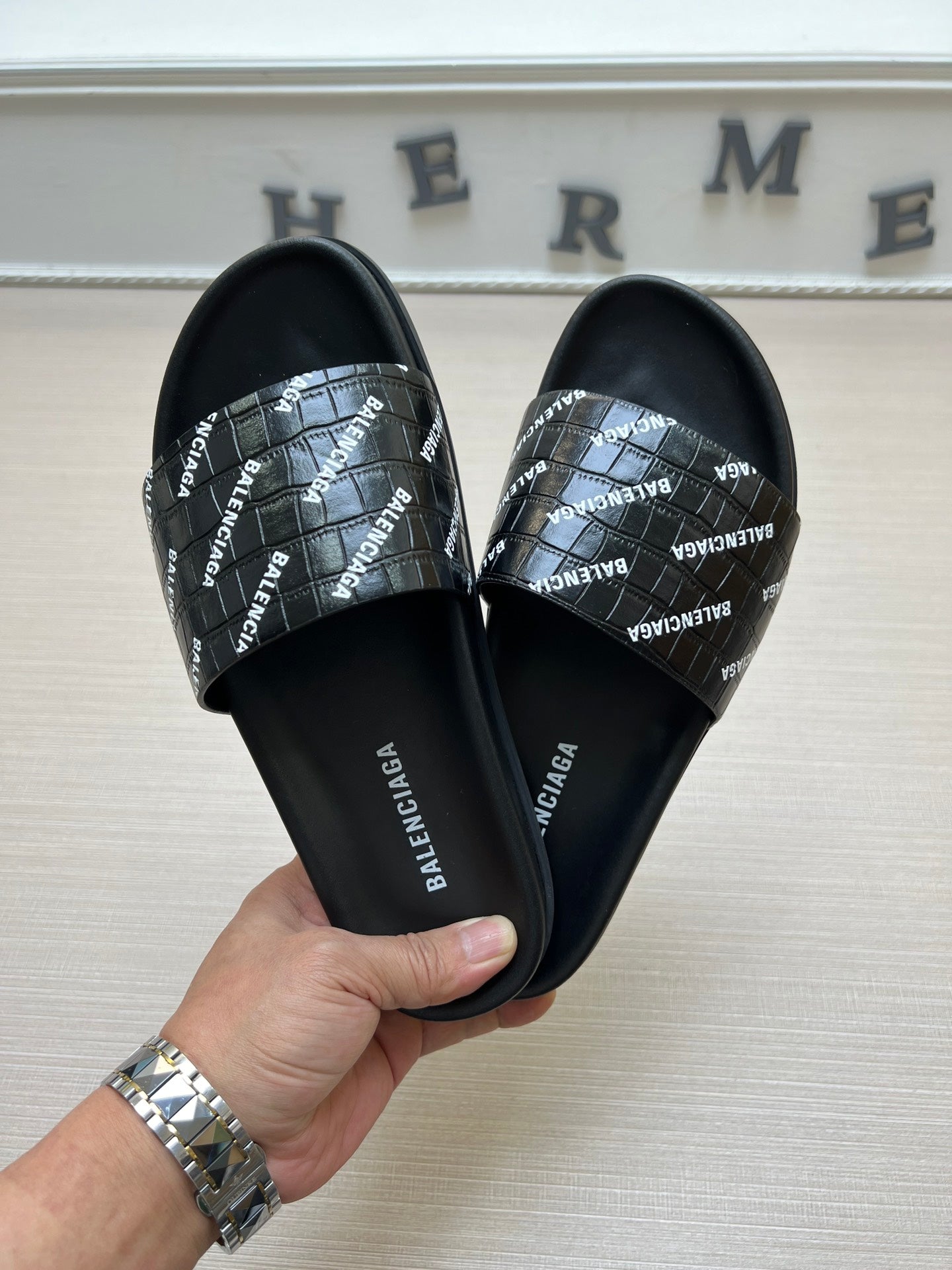 54J99Z   fashion  slippers