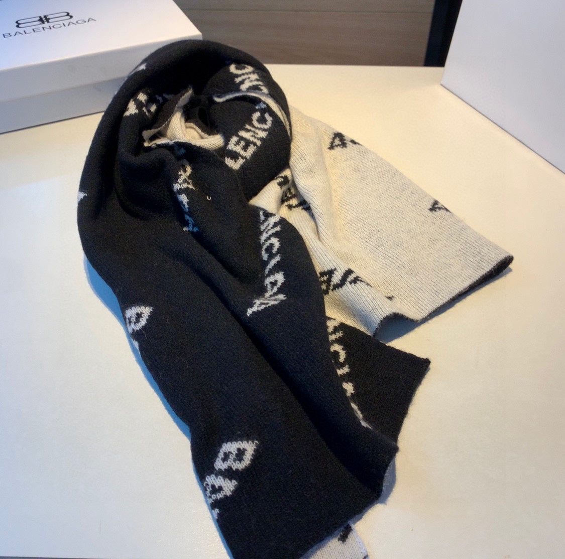 14J484W　 Fashion scarves