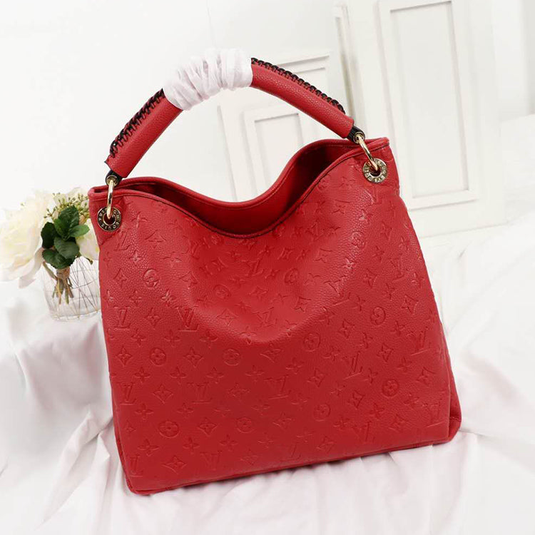 2E23B  Fashionable leather bag 