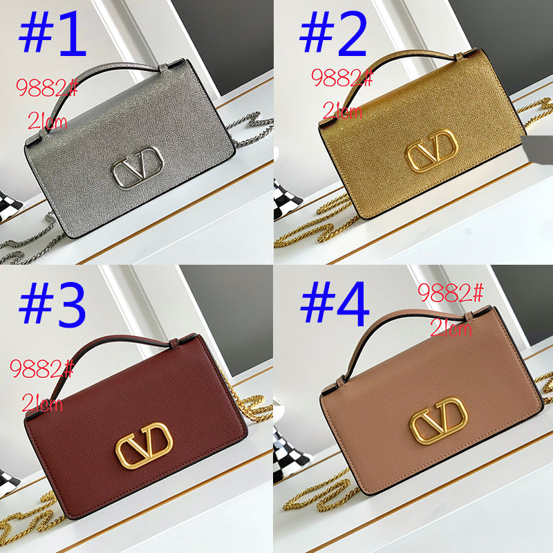 1XVL272B  Fashionable leather bag 