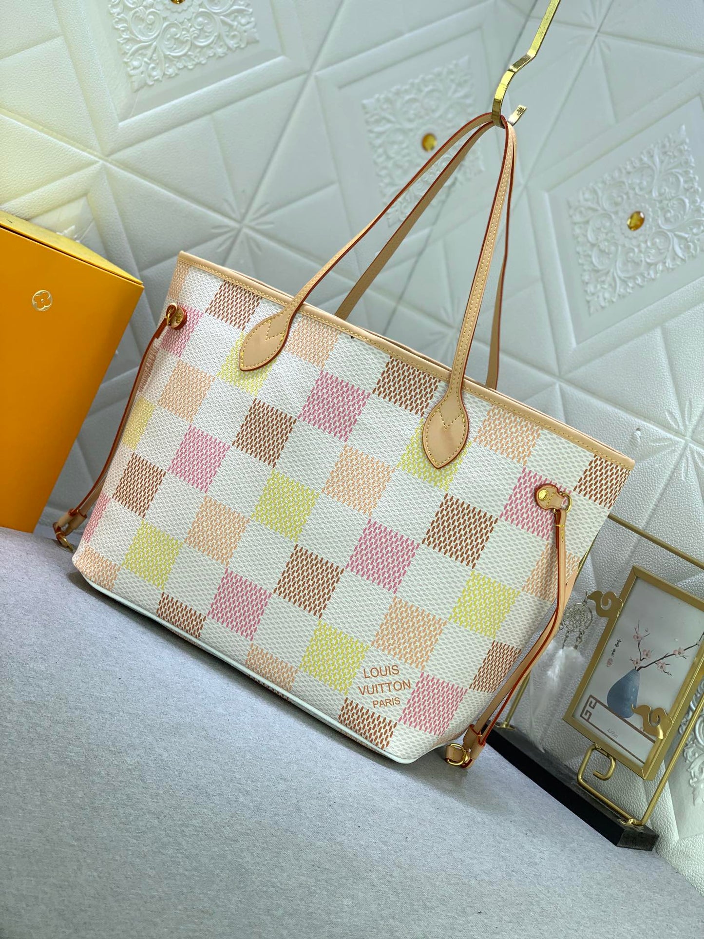 2XE341B  Fashionable leather bag 