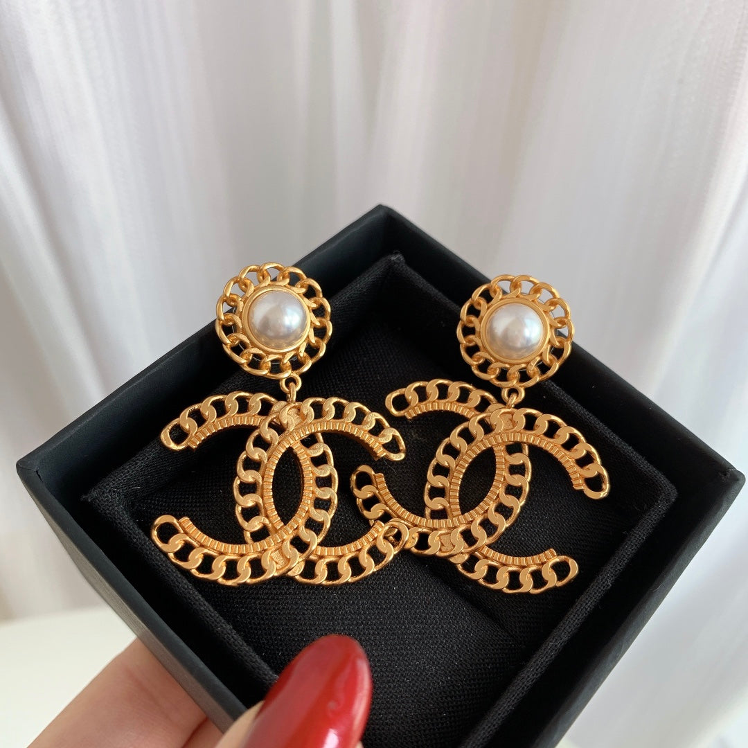 14C99E  Fashionable and high quality earrings