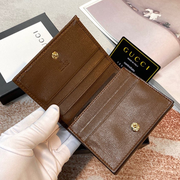 AB2B  Fashionable leather wallets