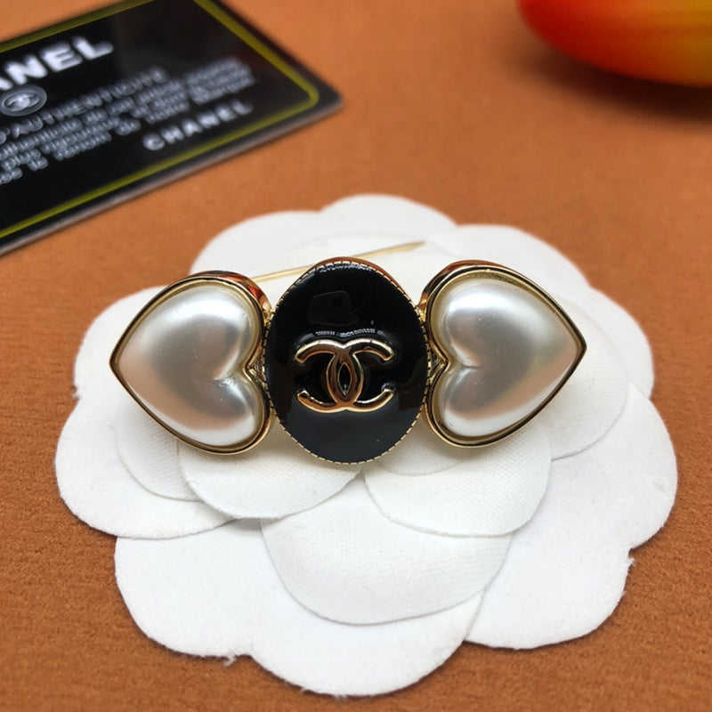 14C858X  Fashion Brooch