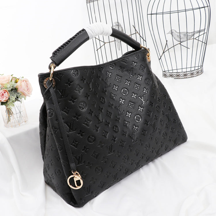 2E23B  Fashionable leather bag 