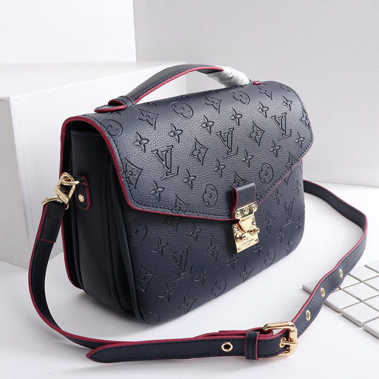 AE92B  Fashionable leather bag 