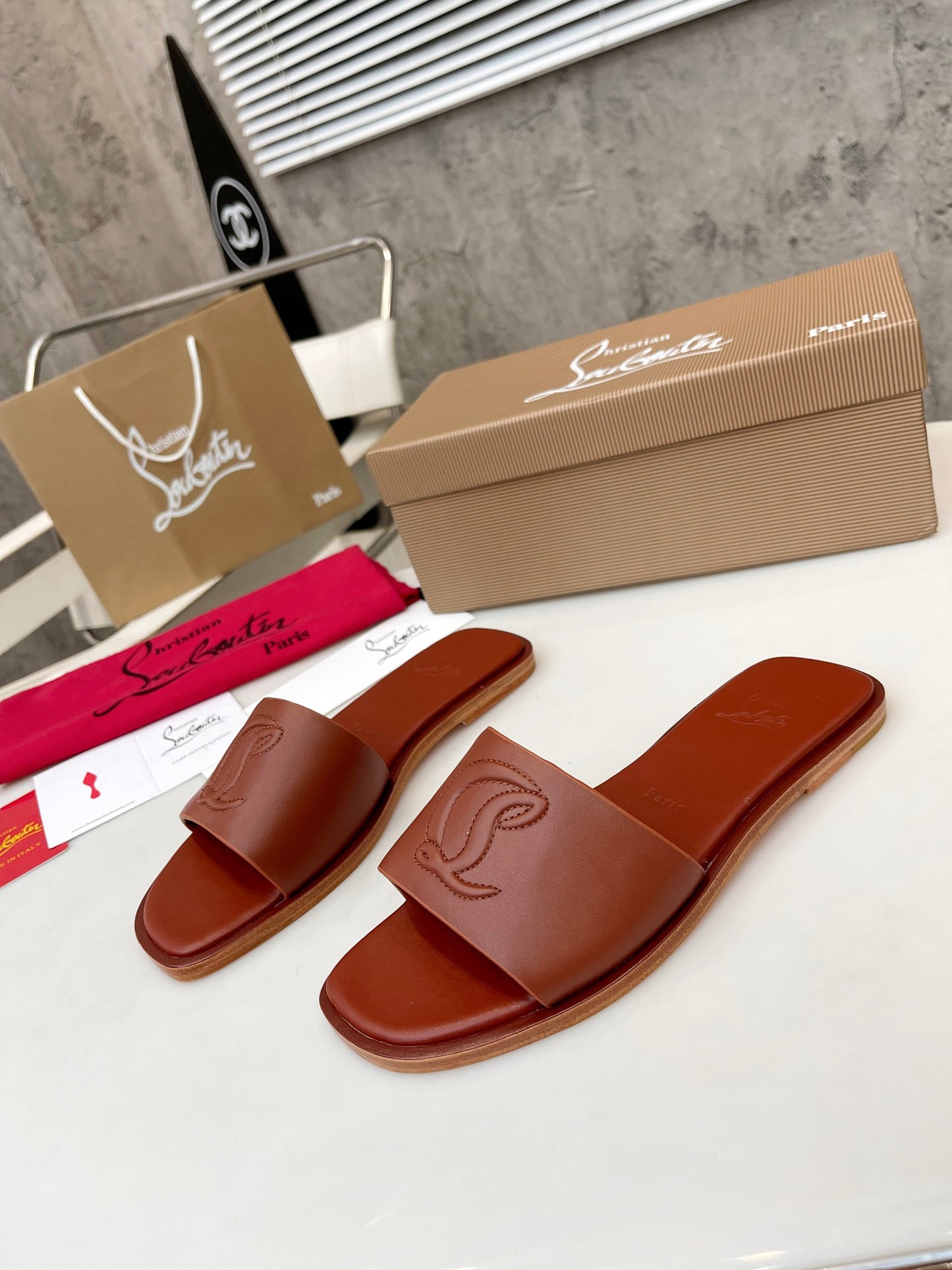 JXA32Z  High quality leather Slippers